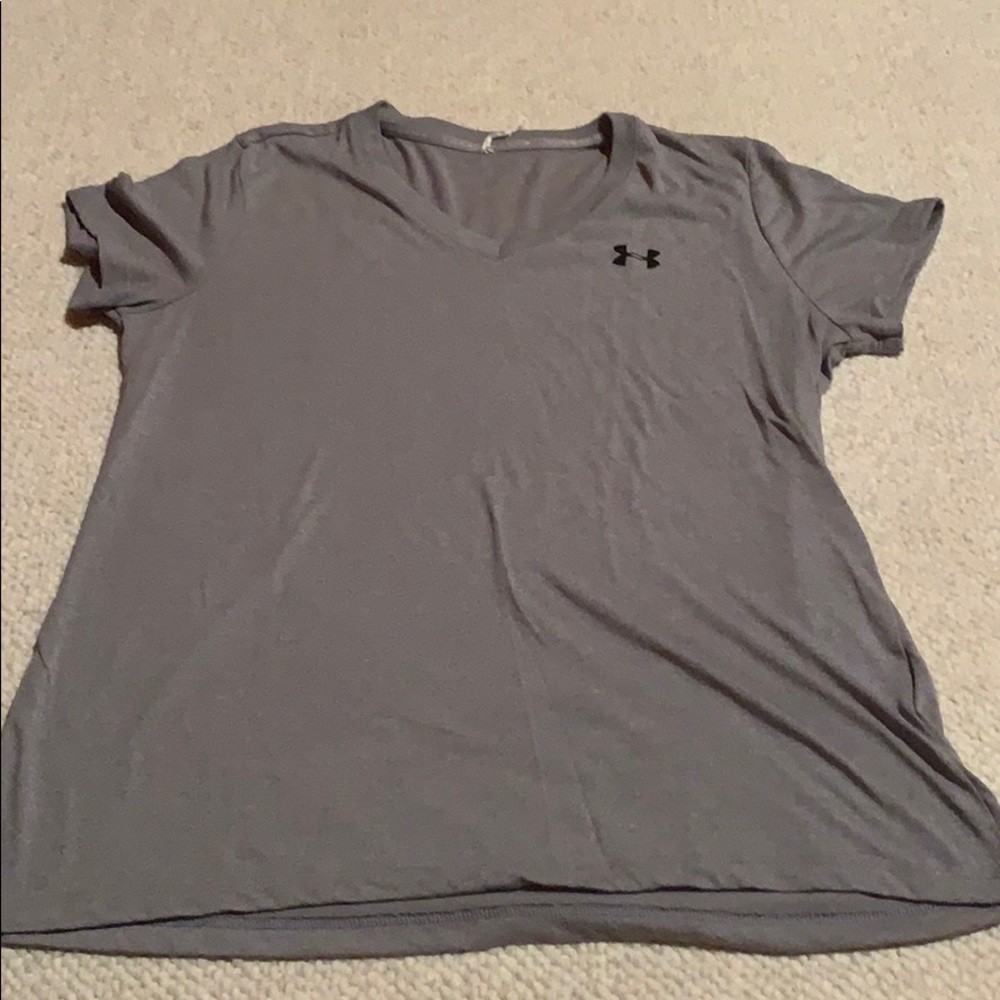 Under armor shirt sleeve tshirt!!